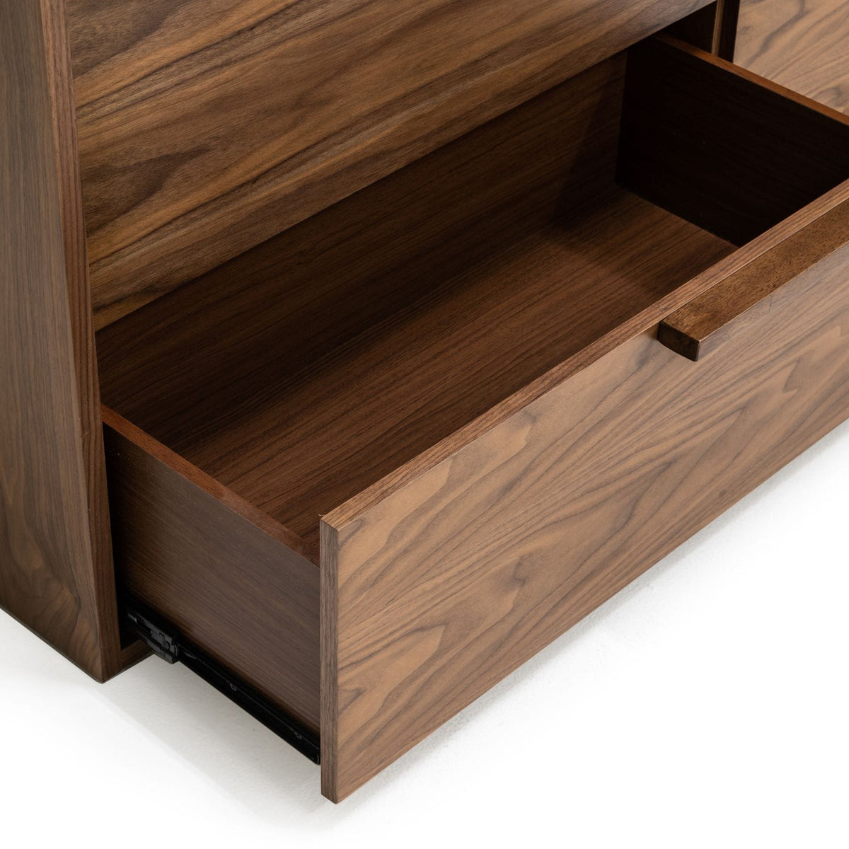 Amberlie - Modern Walnut Dresser by VIG Furniture - View 7