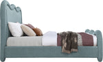 Gavin - Bed