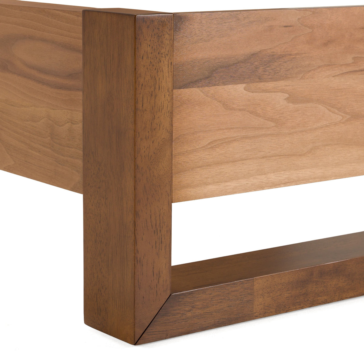 California King Berlin - Modern Walnut Bedroom Set
