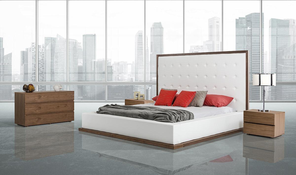Queen Beth Modern Walnut with White Leatherette Bed by VIG Furniture - View 1