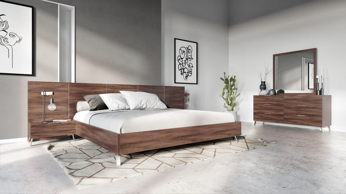 Queen Brooklyn - Italian Modern Walnut Bed Set by VIG Furniture - View 1