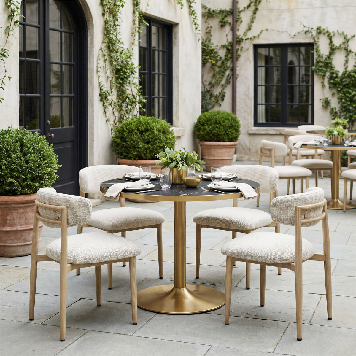 Batu - Dining Table
