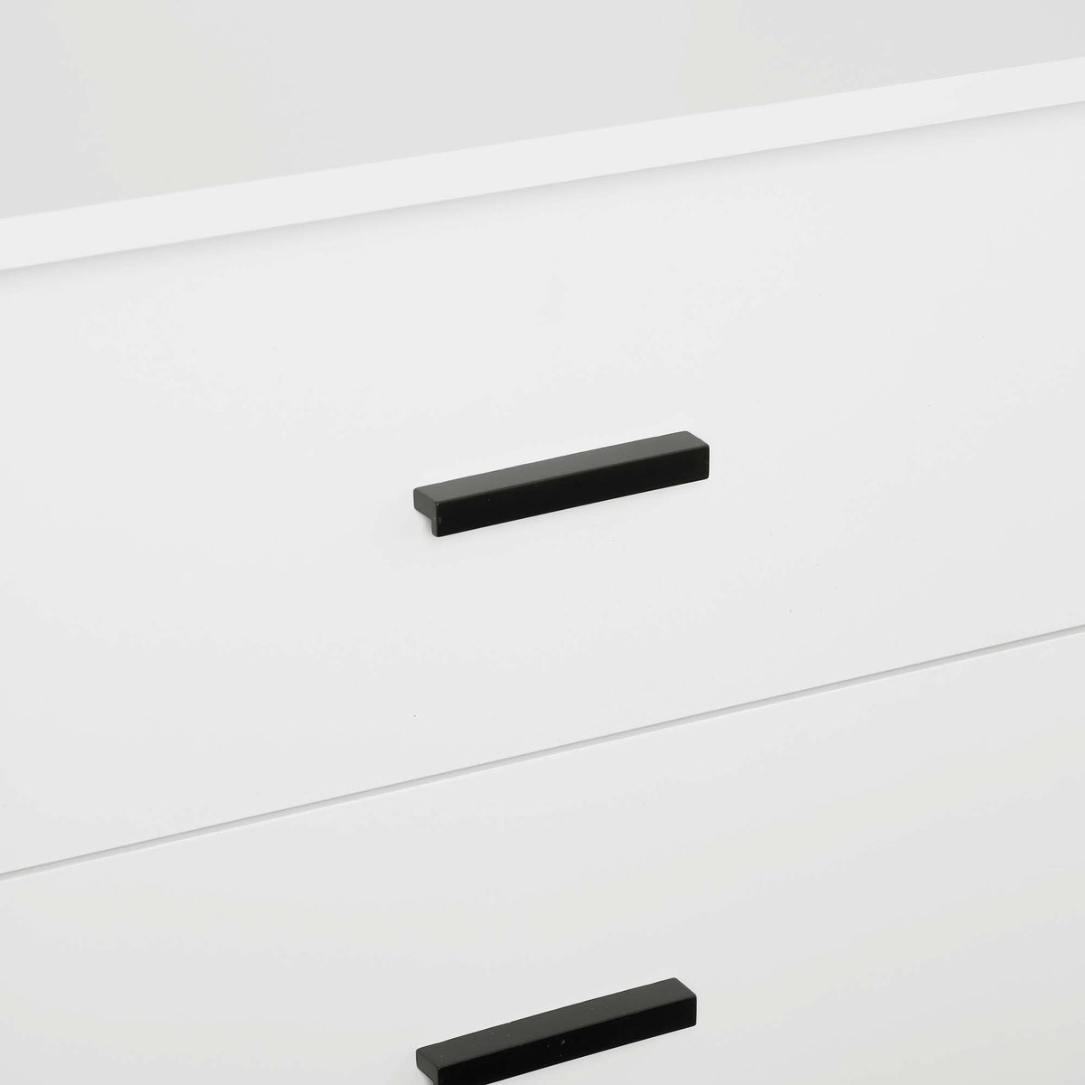 Manhattan Lee - Wardrobe Closet