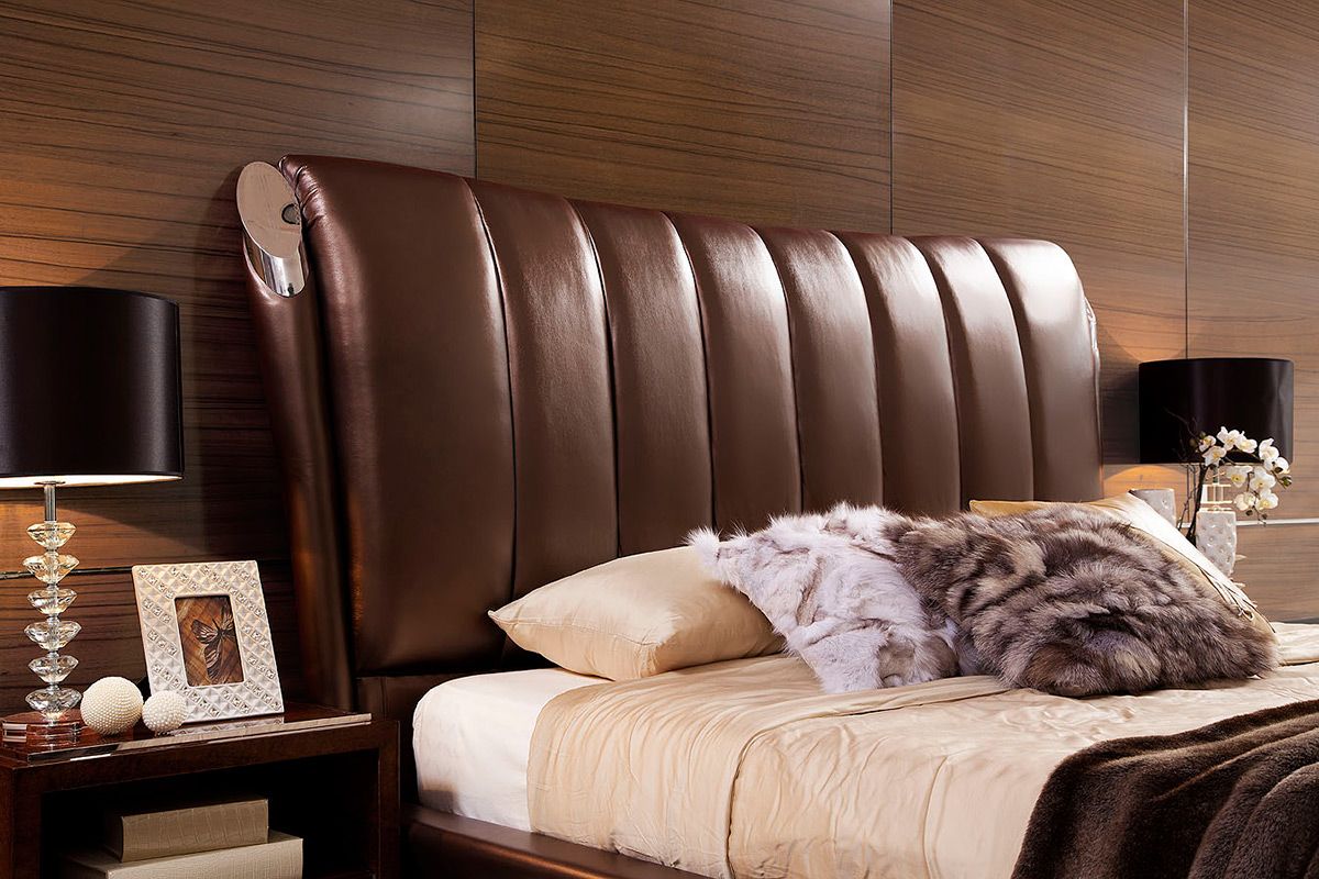 Queen Temptation Caesar Italian Classical Design Leather Platform King Bed