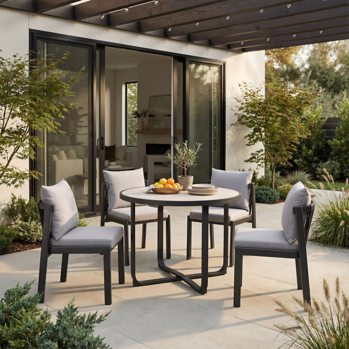 Noctan - Dining Table - Black