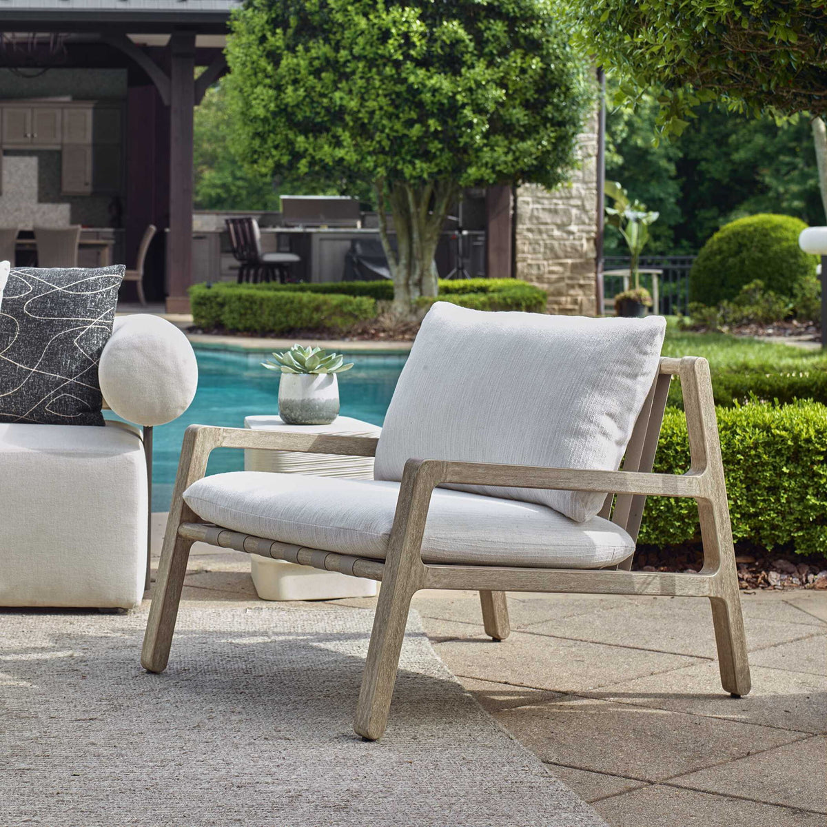 Strapped - Outdoor Lounge Chair - Light Brown / Pearl Silver