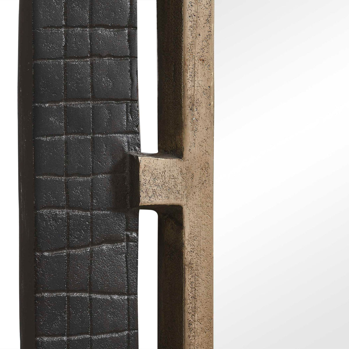 Guerra - Mirror - Walnut & Brass
