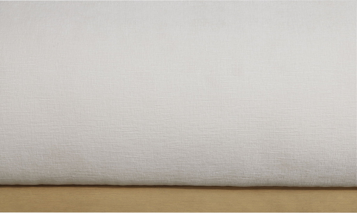 Vaughn - Chenille Bed With Natural Base
