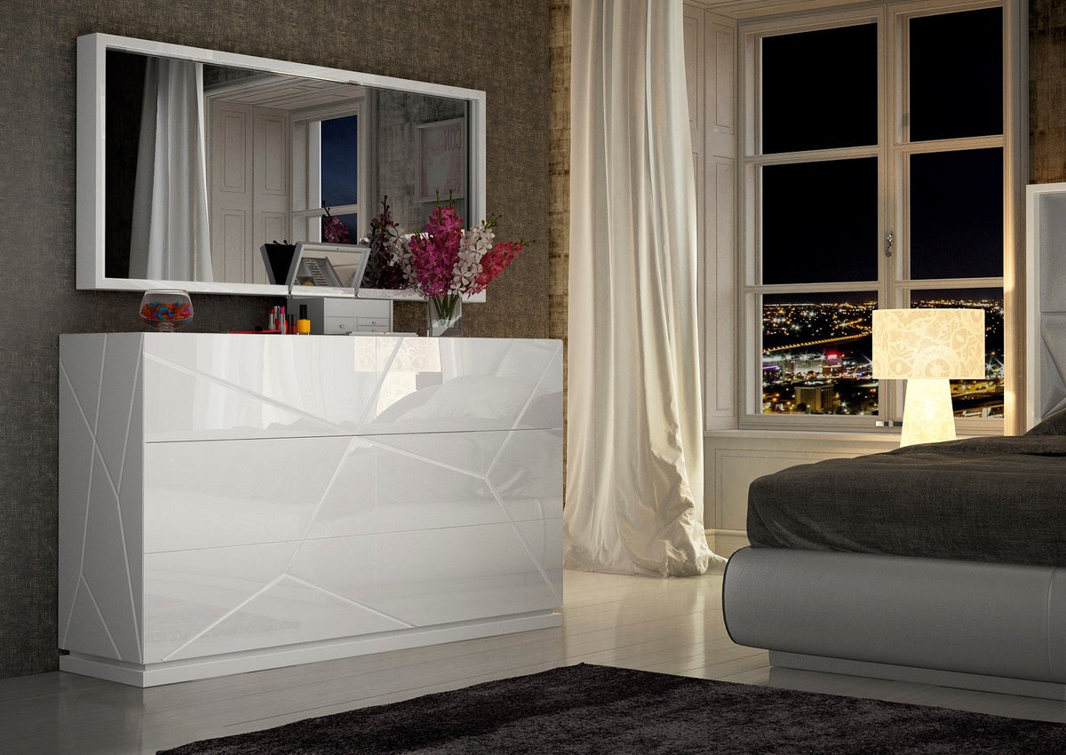Kiu - Dresser