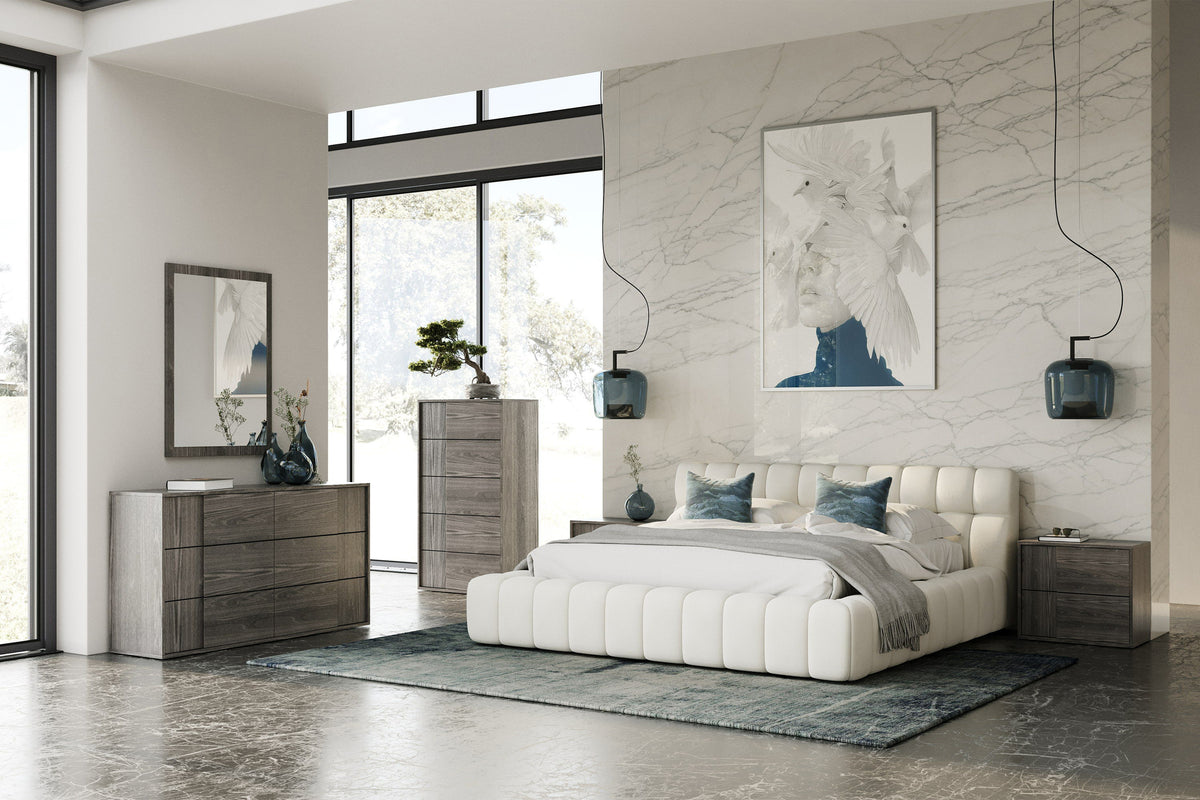 Tyree - Modern Tufted Off-White Fabric Bed by VIG Furniture - View 4