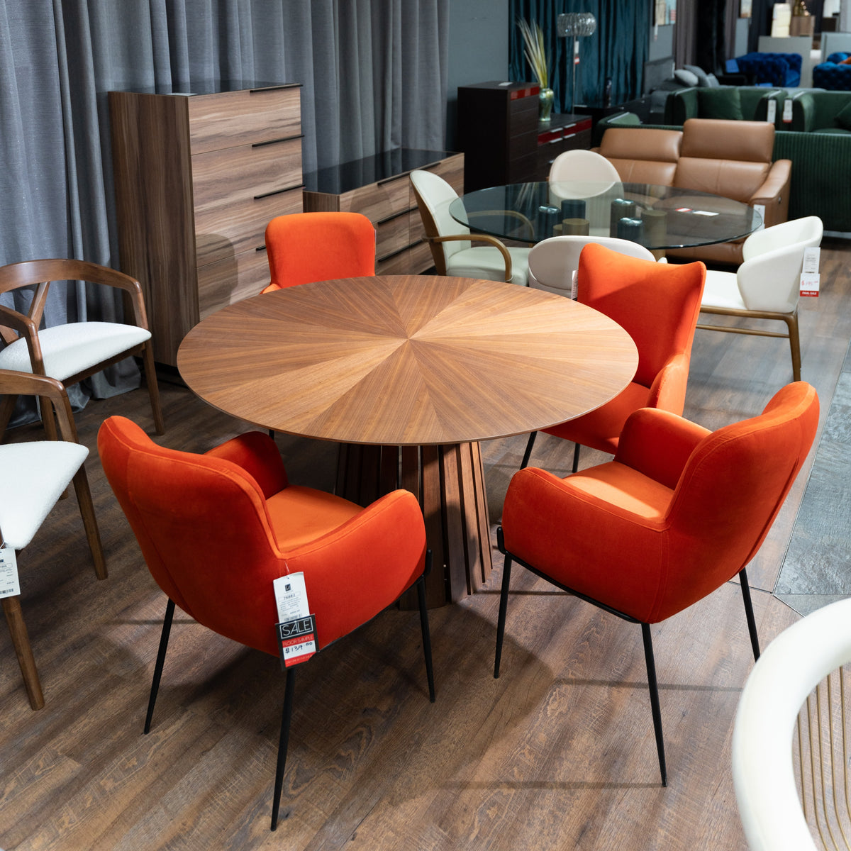 Weiss - Mid-Century Modern Walnut Round Dining Table by VIG Furniture - View 6