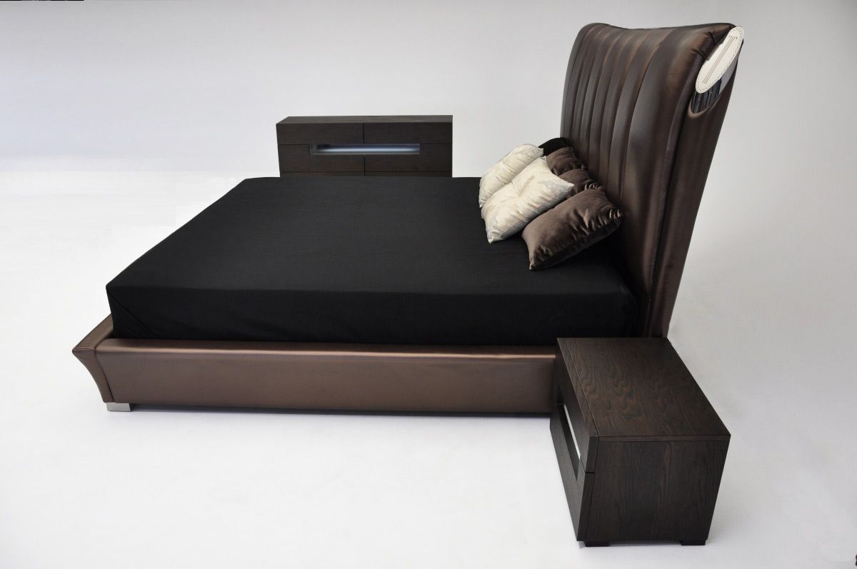Queen Temptation Caesar Italian Classical Design Leather Platform King Bed