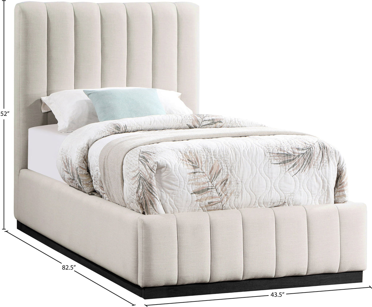 Lucia - Bed