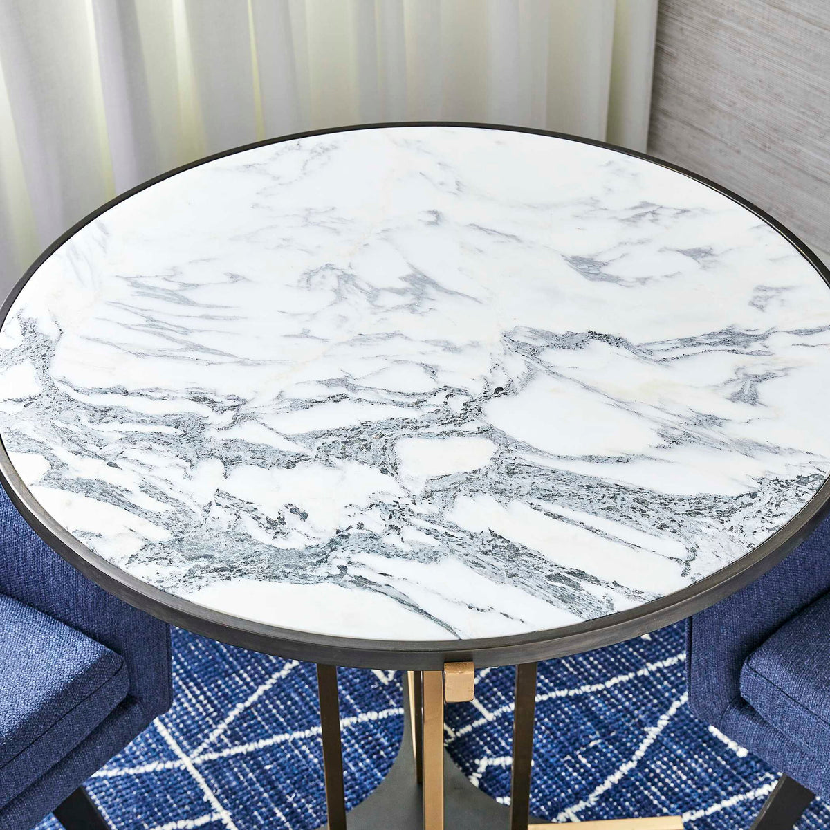 Resplendent - Bistro/Hall Table - Black / Brass / White
