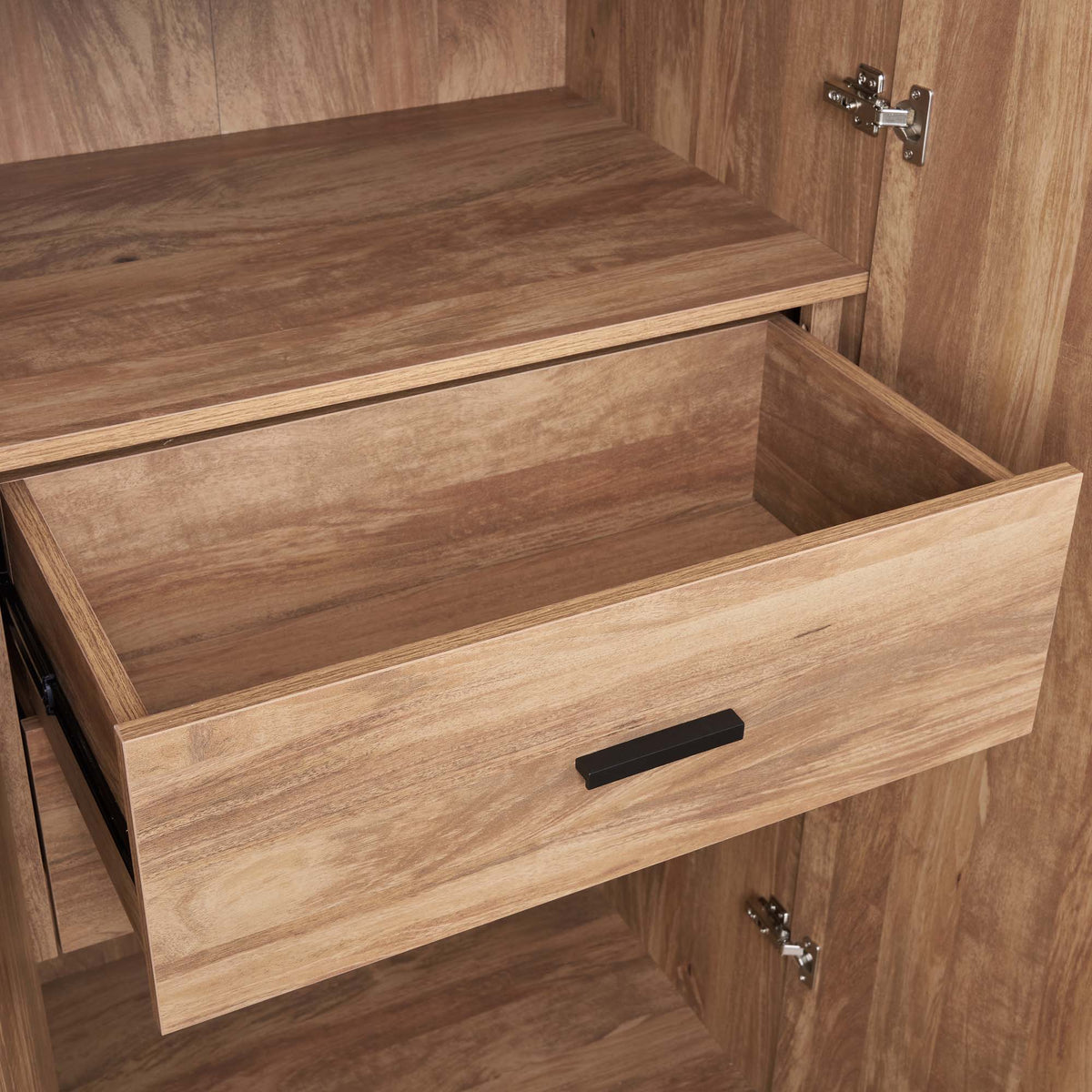 Manhattan Lee - Wardrobe Closet