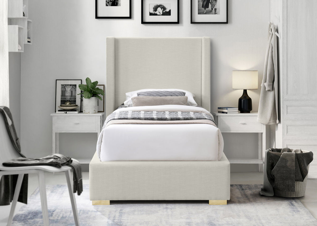 Royce - Bed