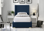 Royce - Bed