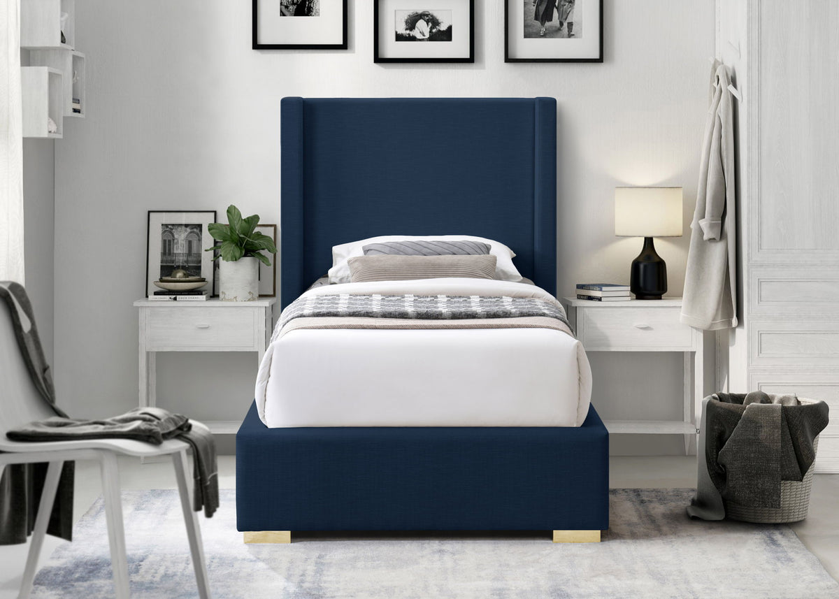 Royce - Bed