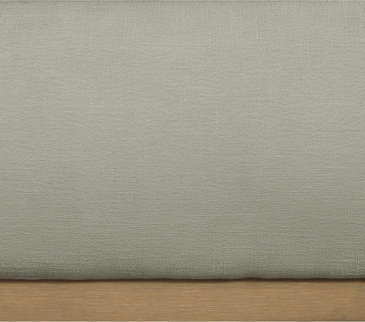 Vaughn - Chenille Bed With Natural Base