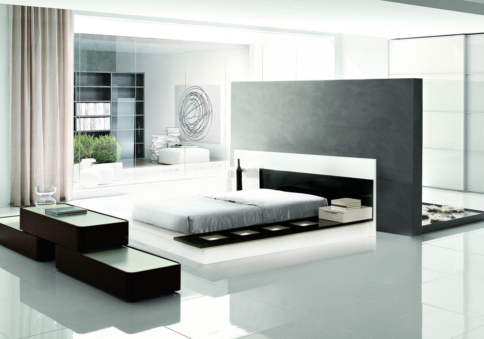 Impera Modern Black and White Lacquer Walk-on Platform Bed by VIG Furniture - View 3