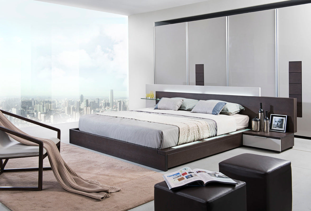 Queen Gamma Contemporary Brown Oak Bed with Storage by VIG Furniture - View 1