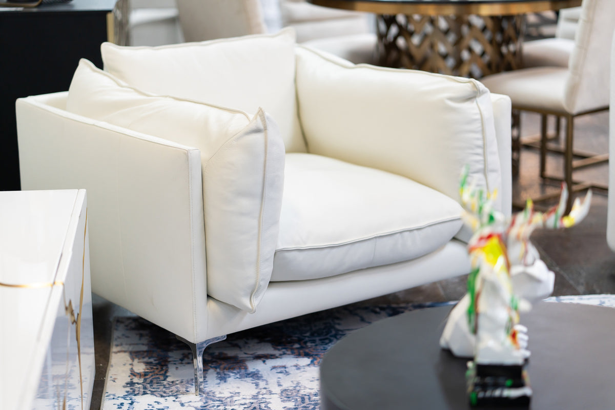 Harvest - Modern White Full Leather Chair by VIG Furniture - View 2