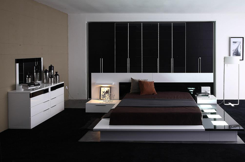 Impera Modern Black and White Lacquer Walk-on Platform Bed by VIG Furniture - View 4