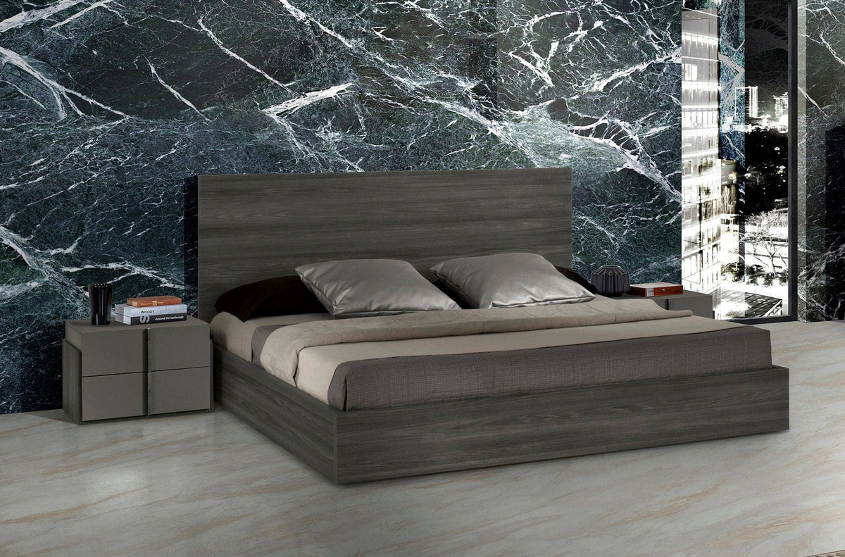 Lucia - Eastern King Italian Modern Matte Grey / Elm Grey Bed by VIG Furniture - View 3