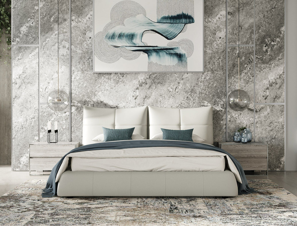 California King Patrick - Modern Light Grey Leather Bed
