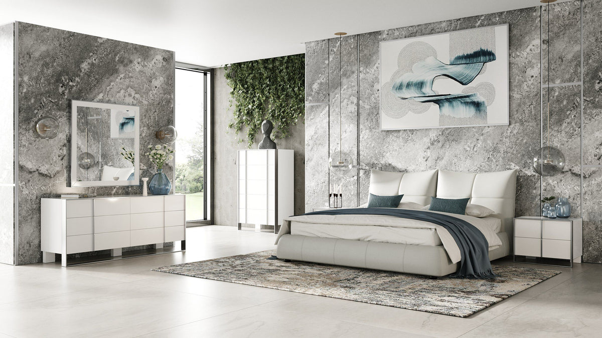 California King Patrick - Modern Light Grey Leather Bed