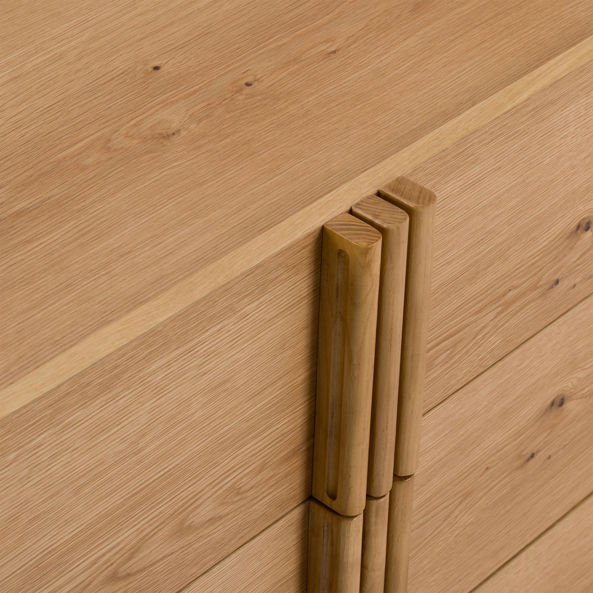 Newhart - Modern Natural Oak Dresser by VIG Furniture - View 7