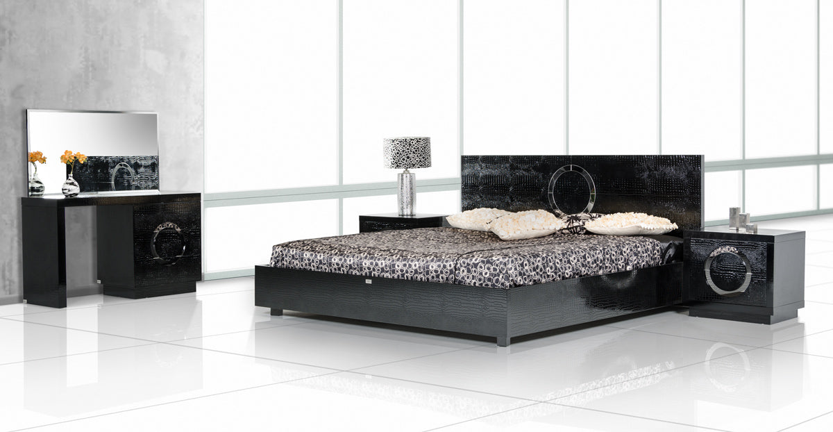 Eastern King Ovidius Modern Black Crocodile Bed by VIG Furniture - View 1