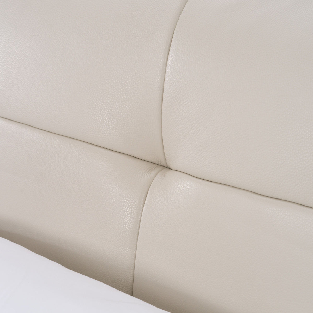 California King Patrick - Modern Light Grey Leather Bed