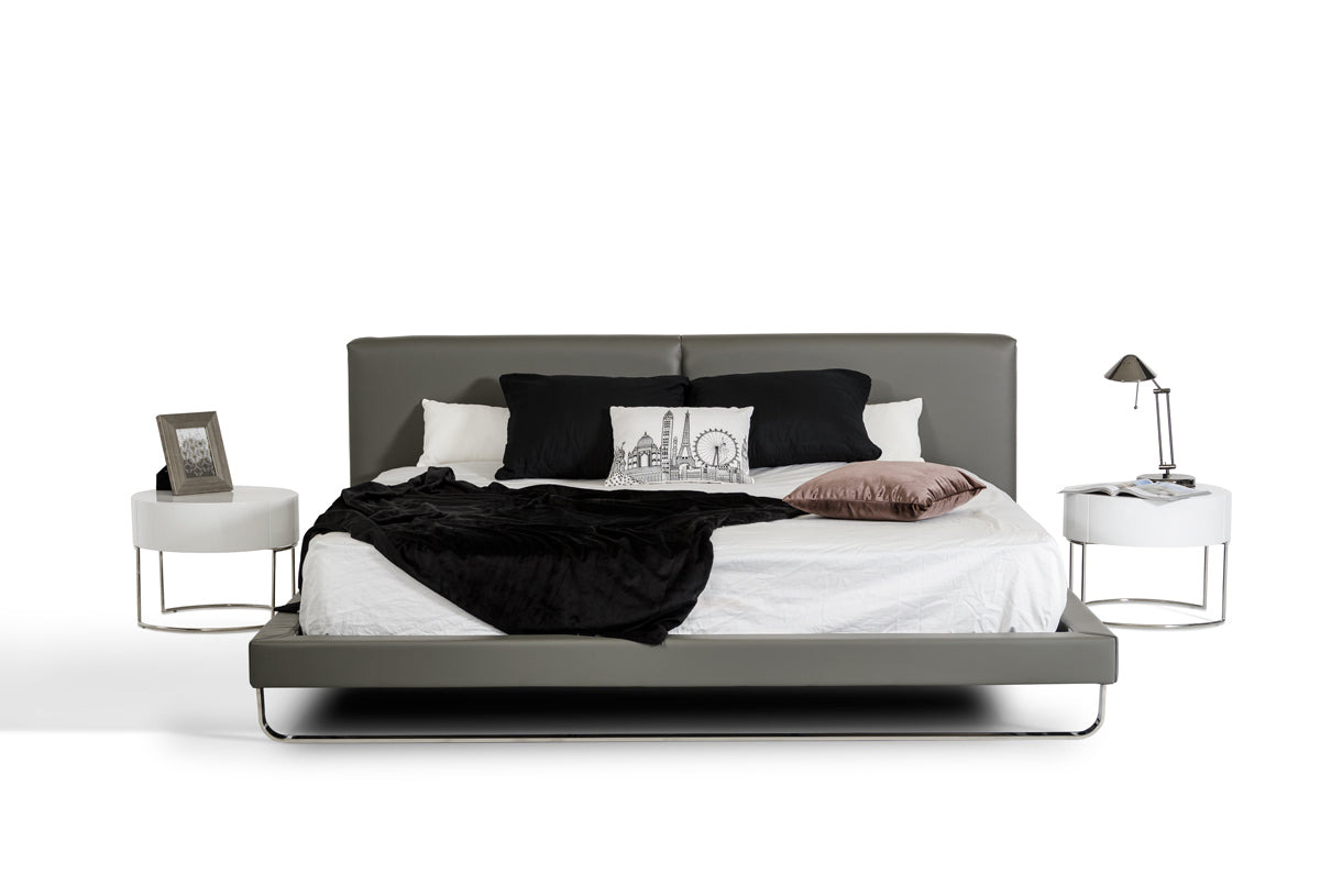 Queen Ramona Modern Grey Leather Bed by VIG Furniture - View 1