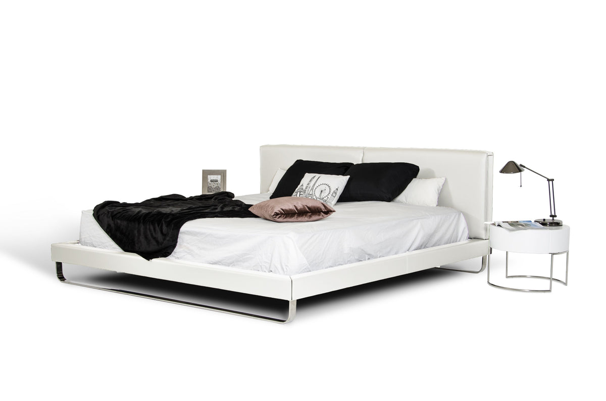 Queen Ramona Modern White Leatherette Bed by VIG Furniture - View 1