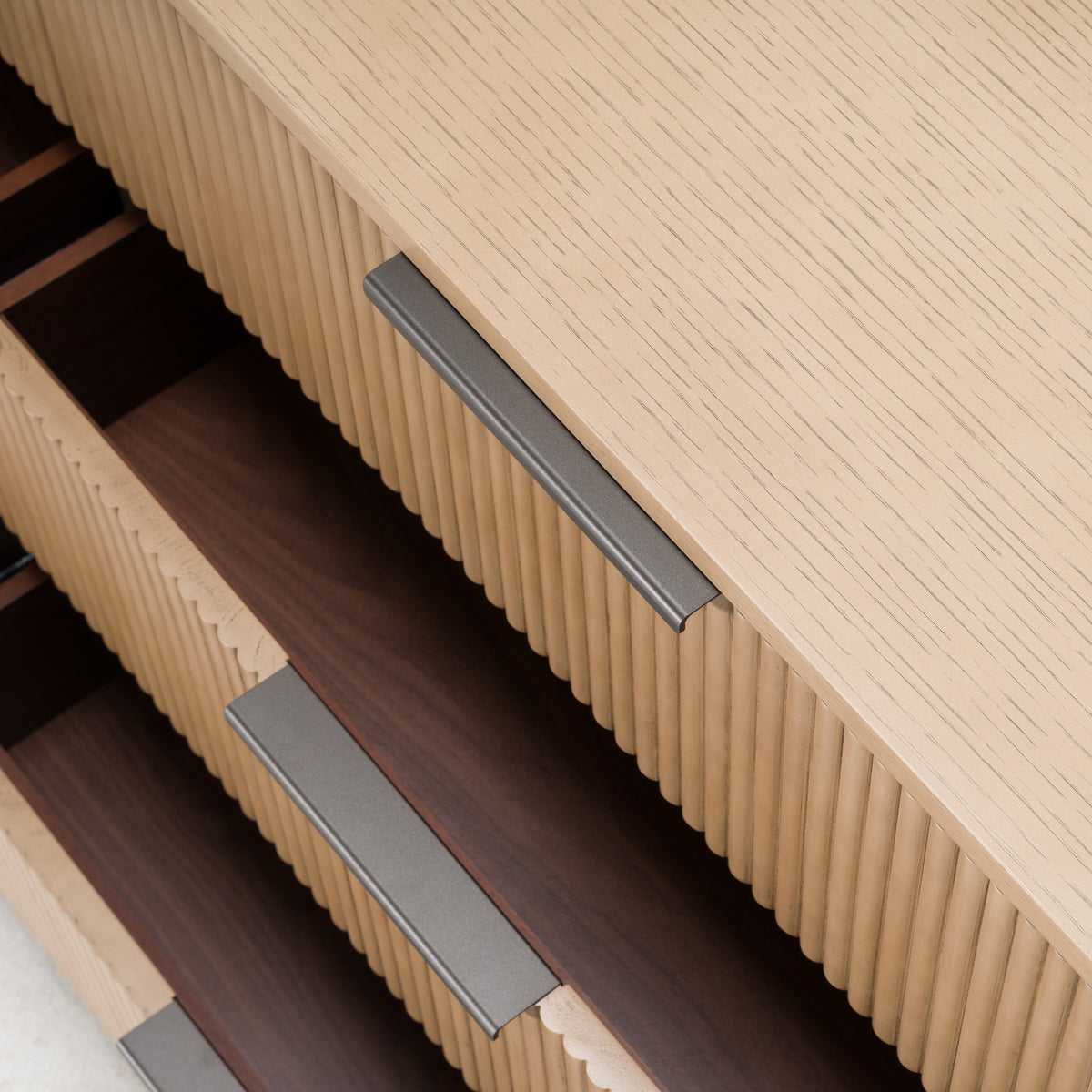 Santa Monica - Modern Natural Oak Dresser by VIG Furniture - View 8