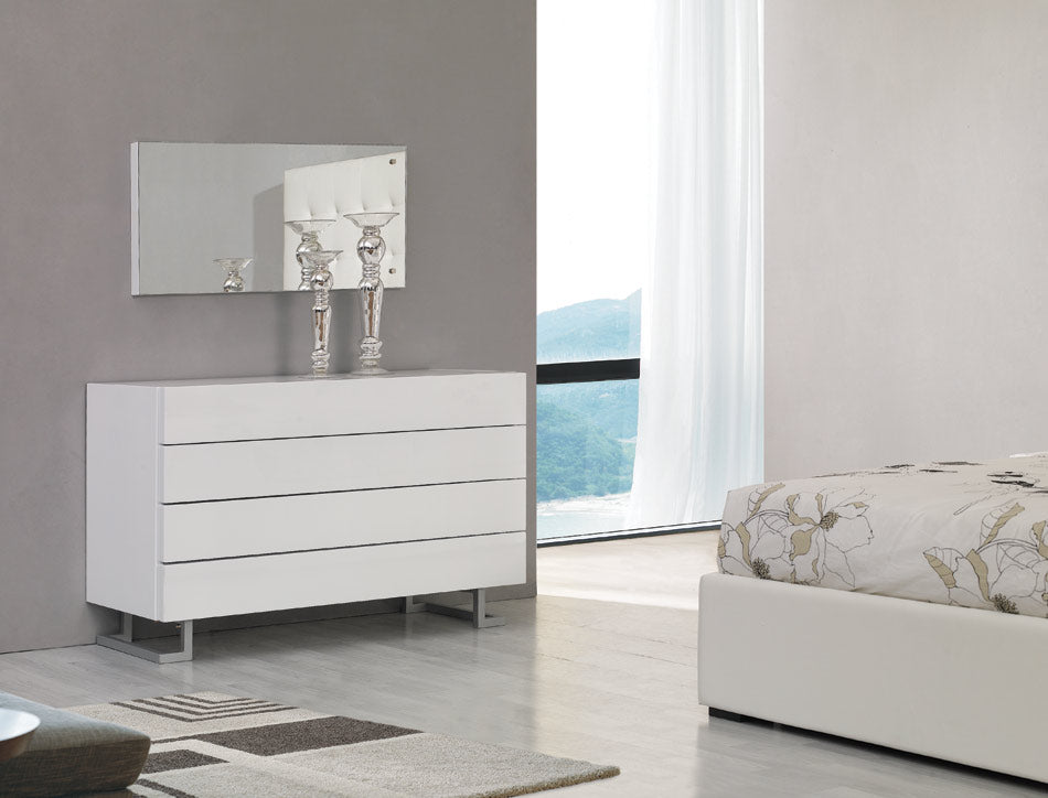 Lyrica - White Leatherette With Crystals Bed by VIG Furniture - View 2