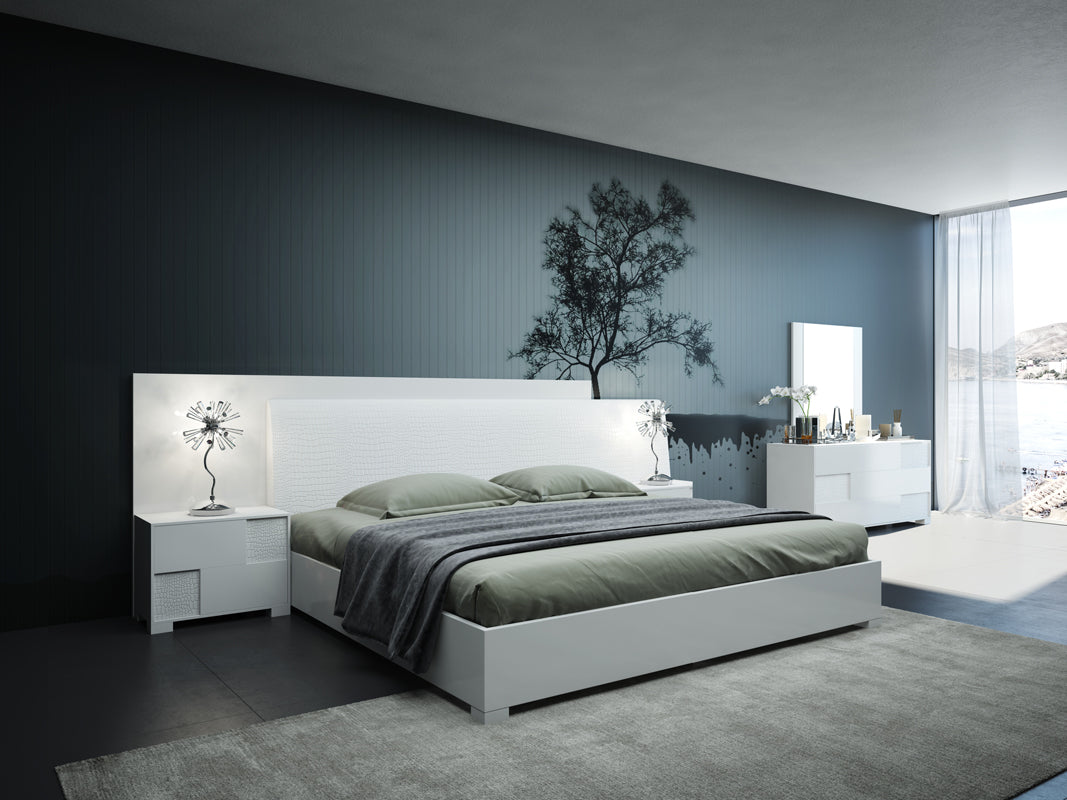 Eastern King Monza Italian Modern White Bedroom Set by VIG Furniture - View 1