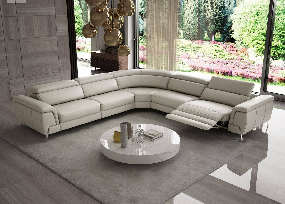 Wonder - Italian Modern Light Taupe Leather Sectional Sofa with Recliners by VIG Furniture - View 1